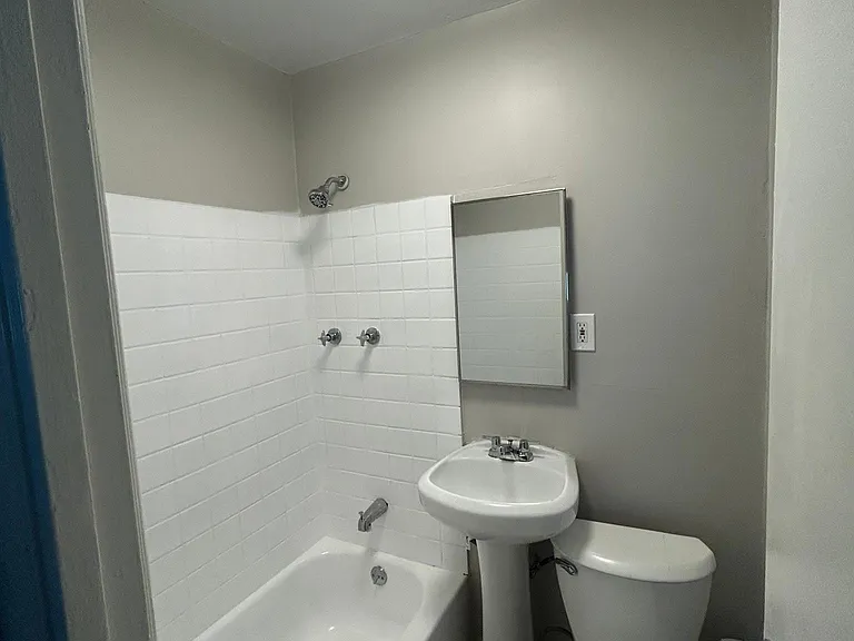 477 W Ramsey St #2 — Photo 2