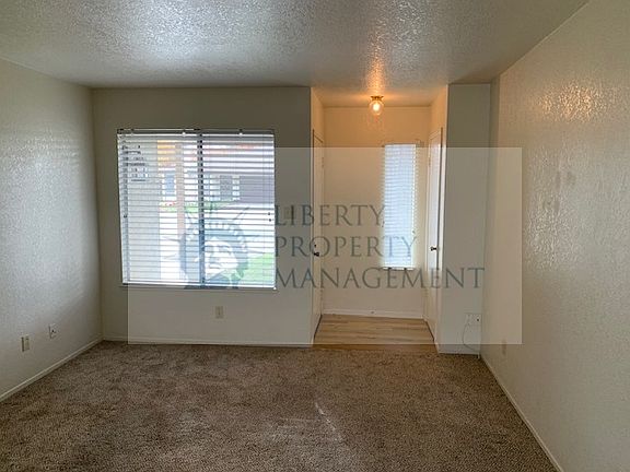 3rd image of 1303 Burgundy Ln #1303