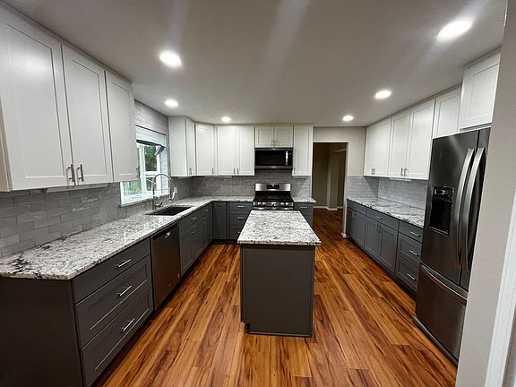 3rd image of 11667 Vantage Vista Pl NW