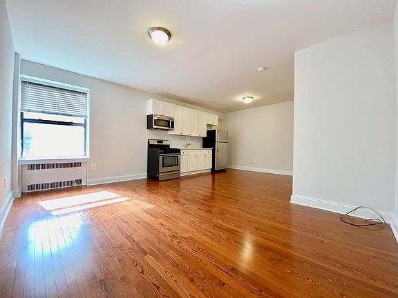 3rd image of 715 Saint Marks Ave #1CC