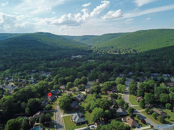 2nd image of 2910 Deer Valley Dr SE