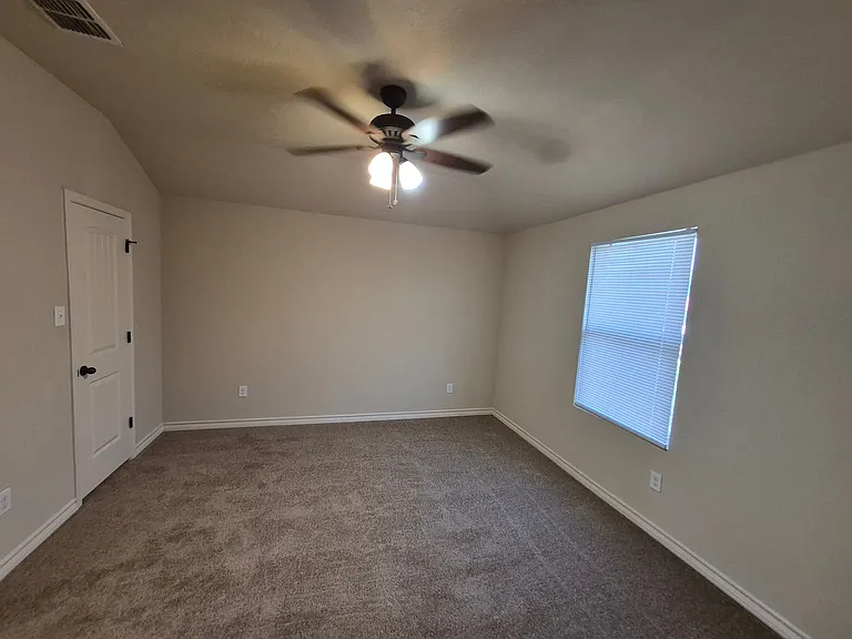 6850 Lakeview Dr #101 — Photo 12