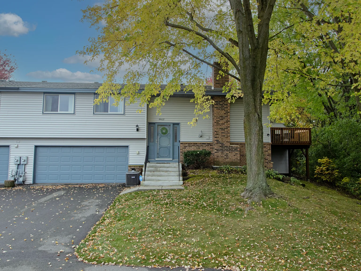 2 bed, 1304 sqft, $2,163 — Photo 2