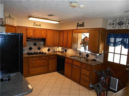 2nd image of 3122 Ashton Ln