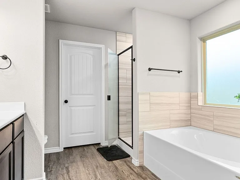 907 McLaury Cv — Photo 12