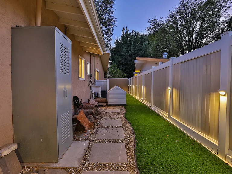 4835 Cliffside Dr — Photo 57