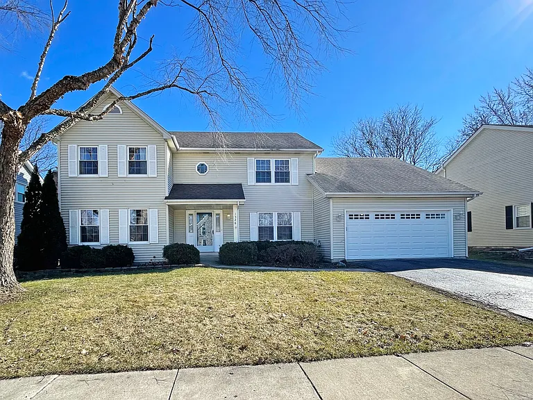 1528 E Bailey Rd — Photo 2