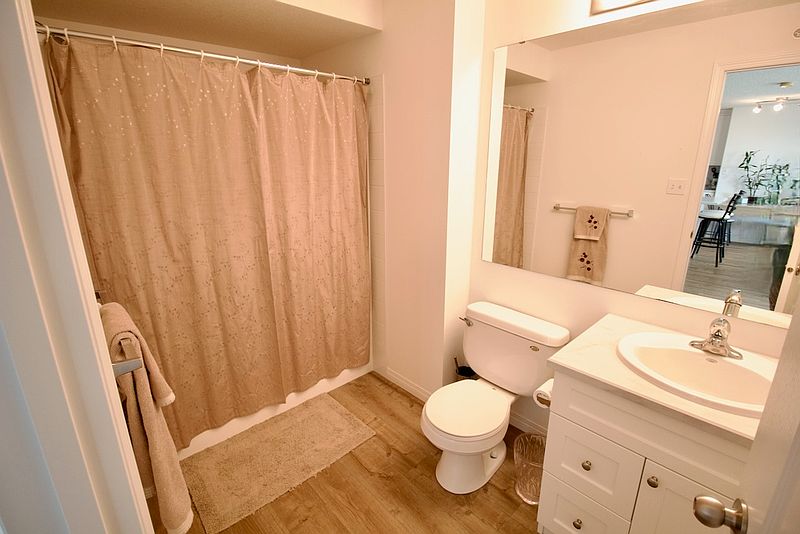 Edmonton Apartment for rent - 2 Bedrooms — photo 13