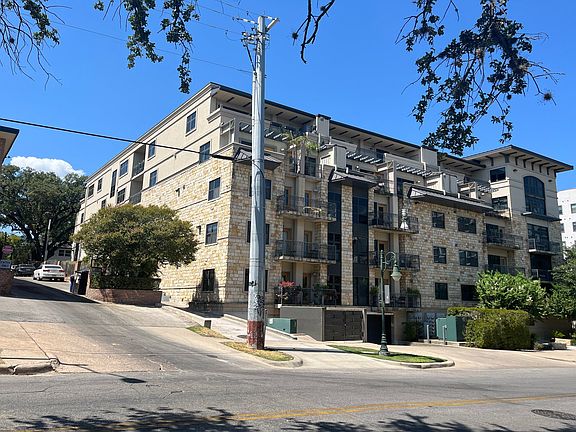 3rd image of 1812 West Ave Suite 504