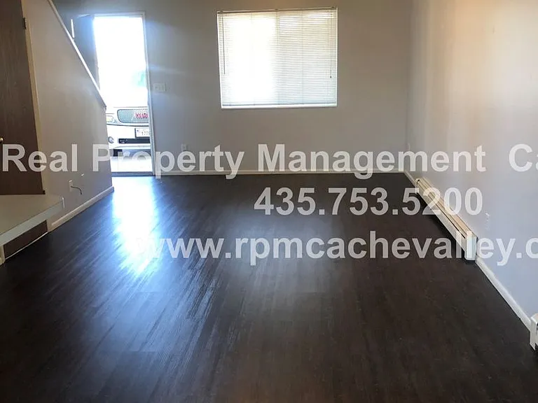 360 N 400 W — Photo 13
