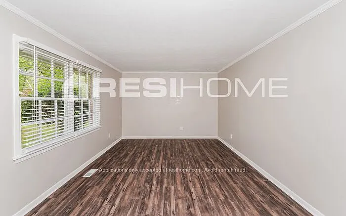 5253 Goldmar Dr — Photo 7