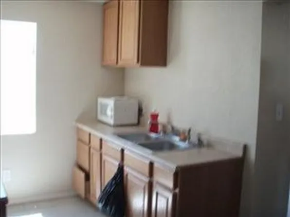 610 Lincoln Ave, Bakersfield, CA 93308