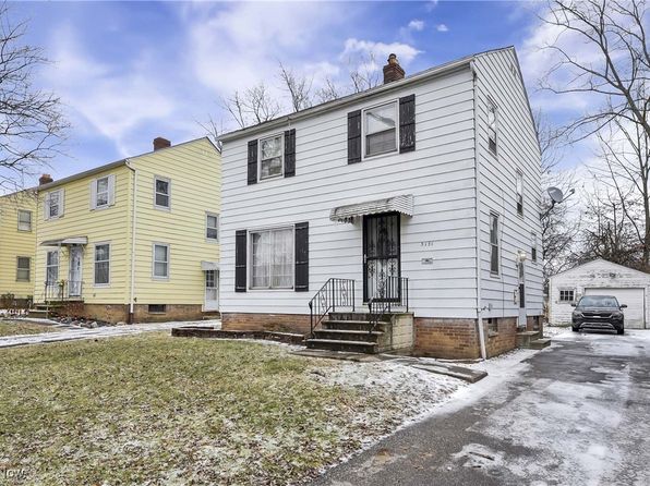 5151 Erwin St, Maple Heights, OH 44137