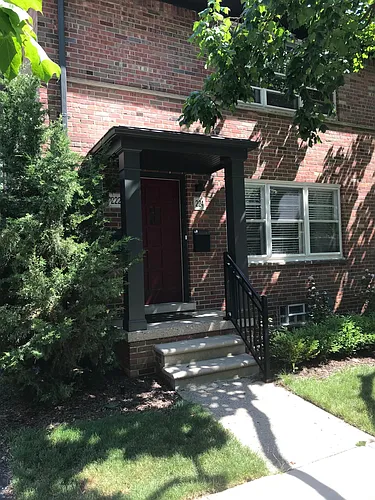 222 S West St Photo 1