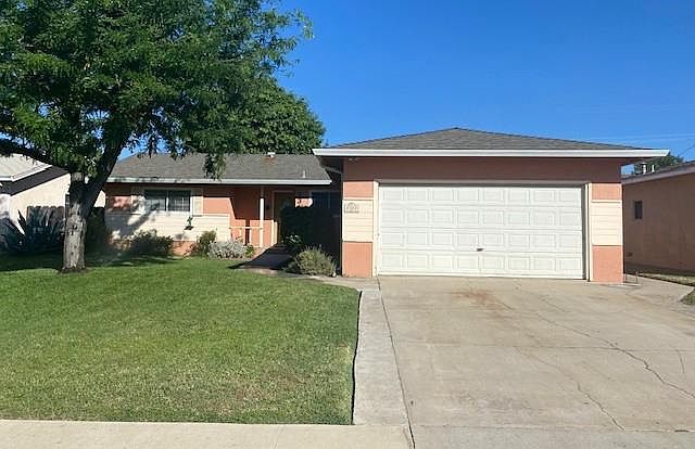 1st image of 2313 Eucalyptus St