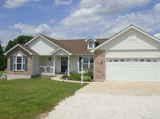 290 Victory Ct, Moscow Mills, MO 63362