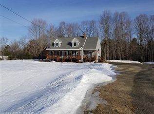 1008 Station Rd, Hebron, ME 04238