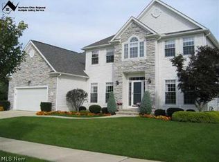 363 Glen Eagle Dr, Cleveland, OH 44143