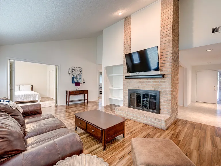 1722 S Kirkwood Rd — Photo 41