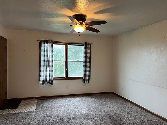 3rd image of 1115C Court Ln