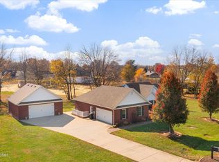 1005 Pembrooke Dr, Bardstown, KY 40004