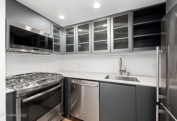 1st image of 308 E 38th St APT 4C