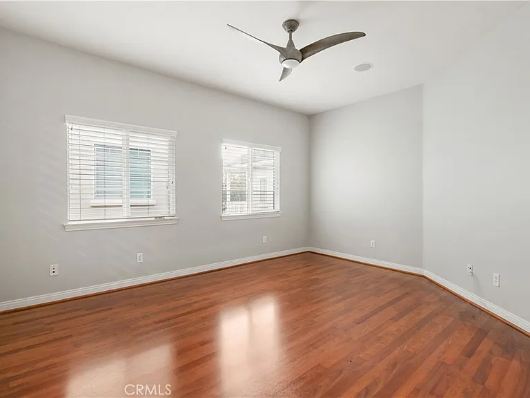 1 Bower Ln — Photo 29