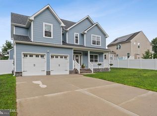 4 Harpoon Dr, Barnegat, NJ 08005