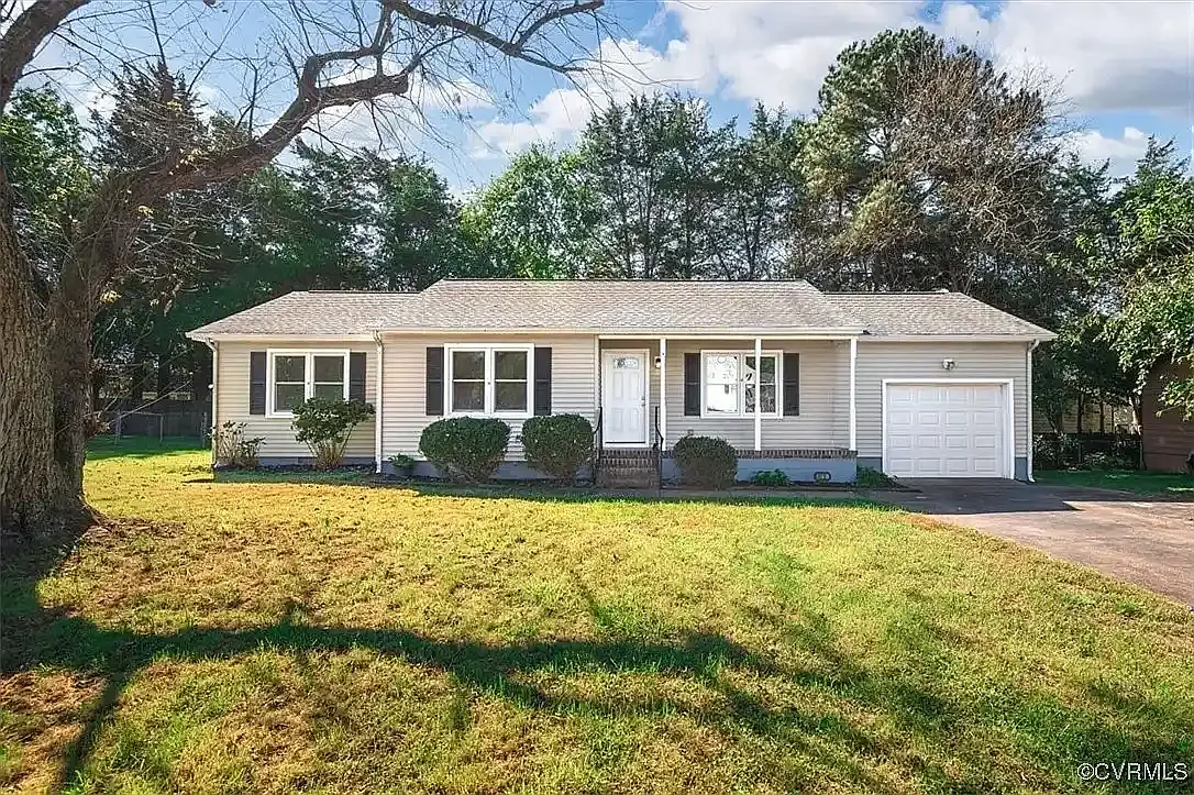 3 bed, 1210 sqft, $2,400 — Photo 1