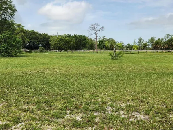 2320 Buck Ridge Trail, Loxahatchee, FL 33470