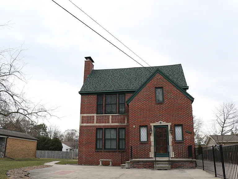221 Green Ave #LWR — Photo 18