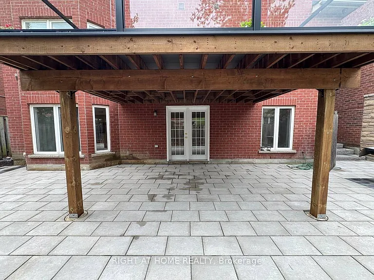 47 Medoc Pl — Photo 3