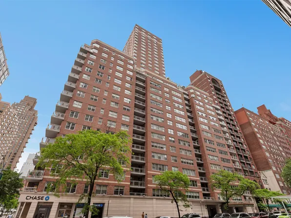 360 East 72nd Street image 13 of 13
