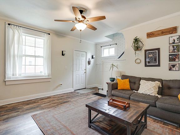 3rd image of 709 E Columbus St