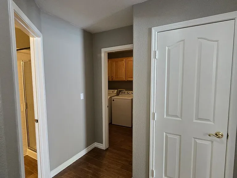 8244 W Gilmore Ave — Photo 19