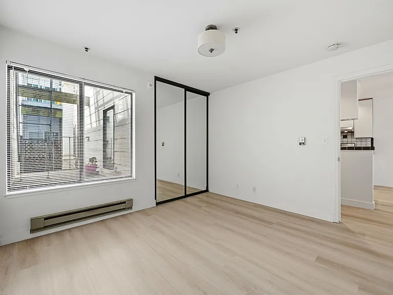 3301 Mission St #302 — Photo 10