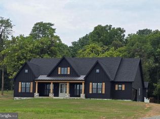 448 Elegant Dr, Martinsburg, WV 25403