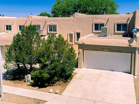 2nd image of 11219 Campo Del Oso Ave NE