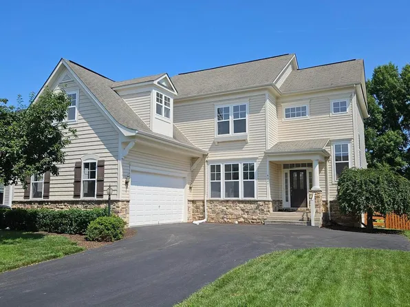 9295 Falling Water Dr, Bristow, VA 20136