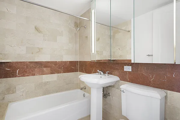 Rented by Cooper & Cooper Real Estate | media 2