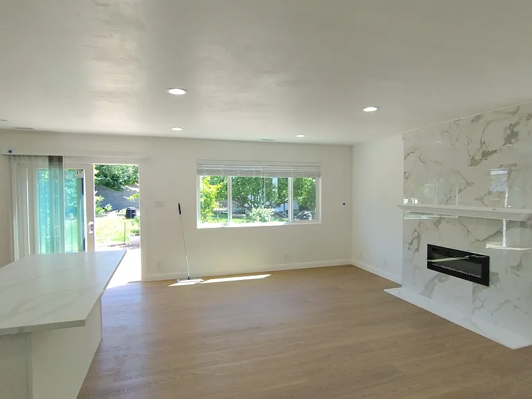 3412 Flamingo Dr — Photo 2