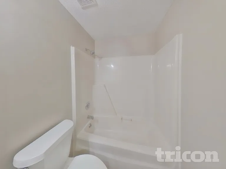 5001 Alexis Dr — Photo 11