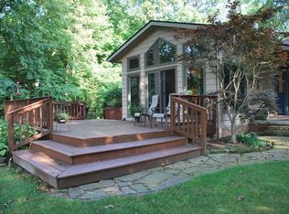 1320 Lake Roger Dr, Kent, OH