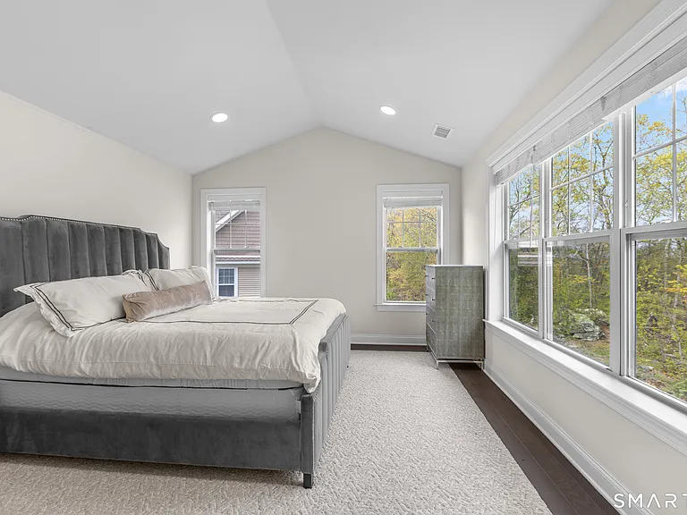 16 Hunting Ridge Ln — Photo 20