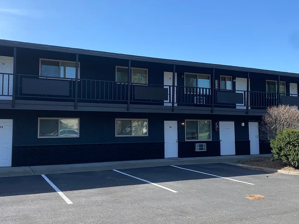 College Park Apartments