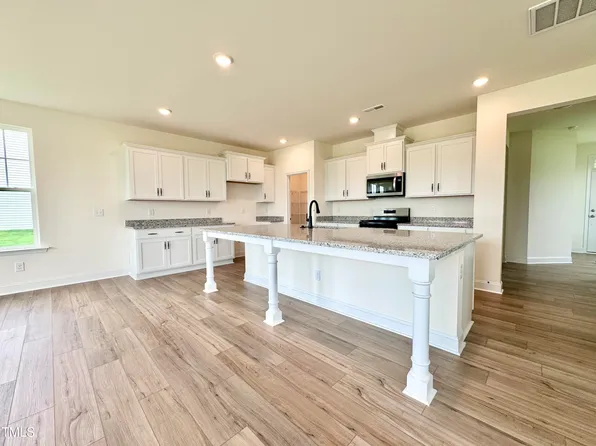 308 Winding Creek Dr #191, Lillington, NC 27546