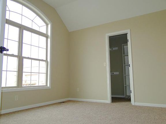 3rd image of 6137 Green Hills Ln