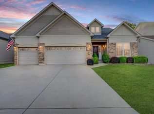 183 Berry Manor Cir, Saint Peters, MO 63376