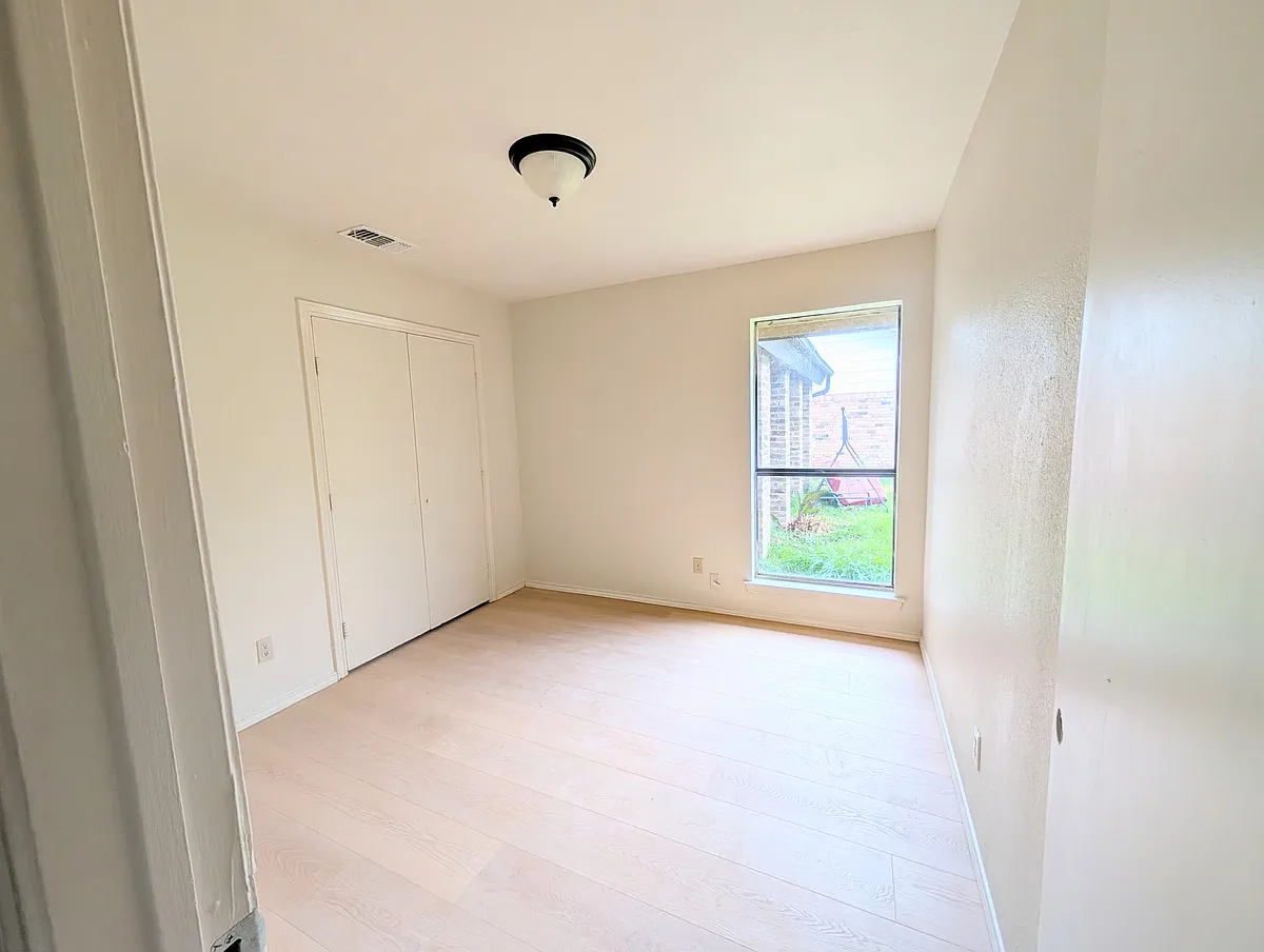 Building Photo - 625 San Carlos Dr
