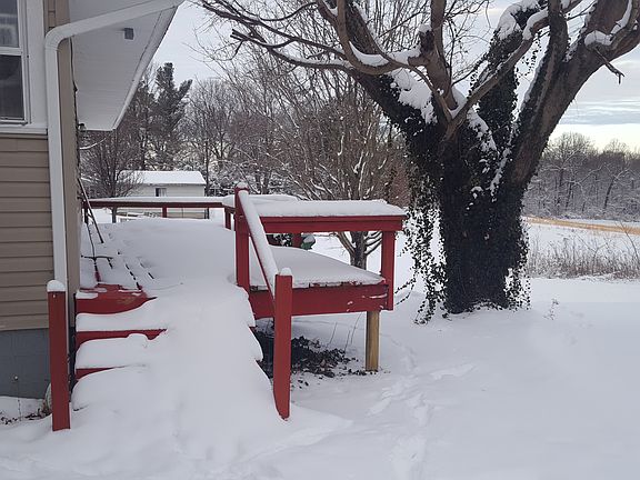 3rd image of 606 Bewer's Hwy
